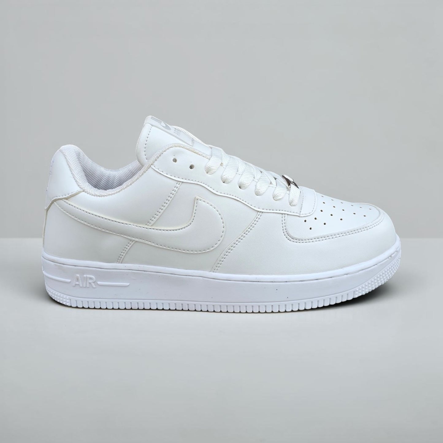 AF Triple White