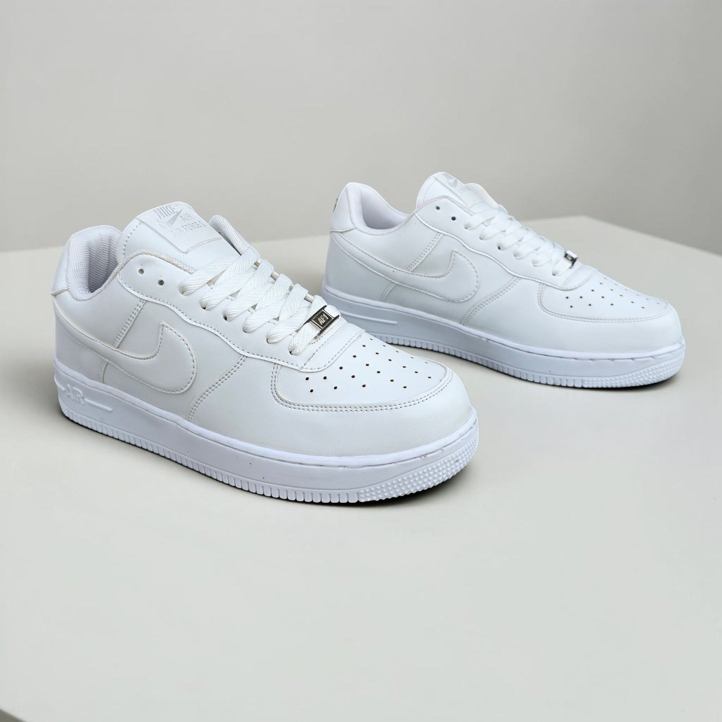AF Triple White