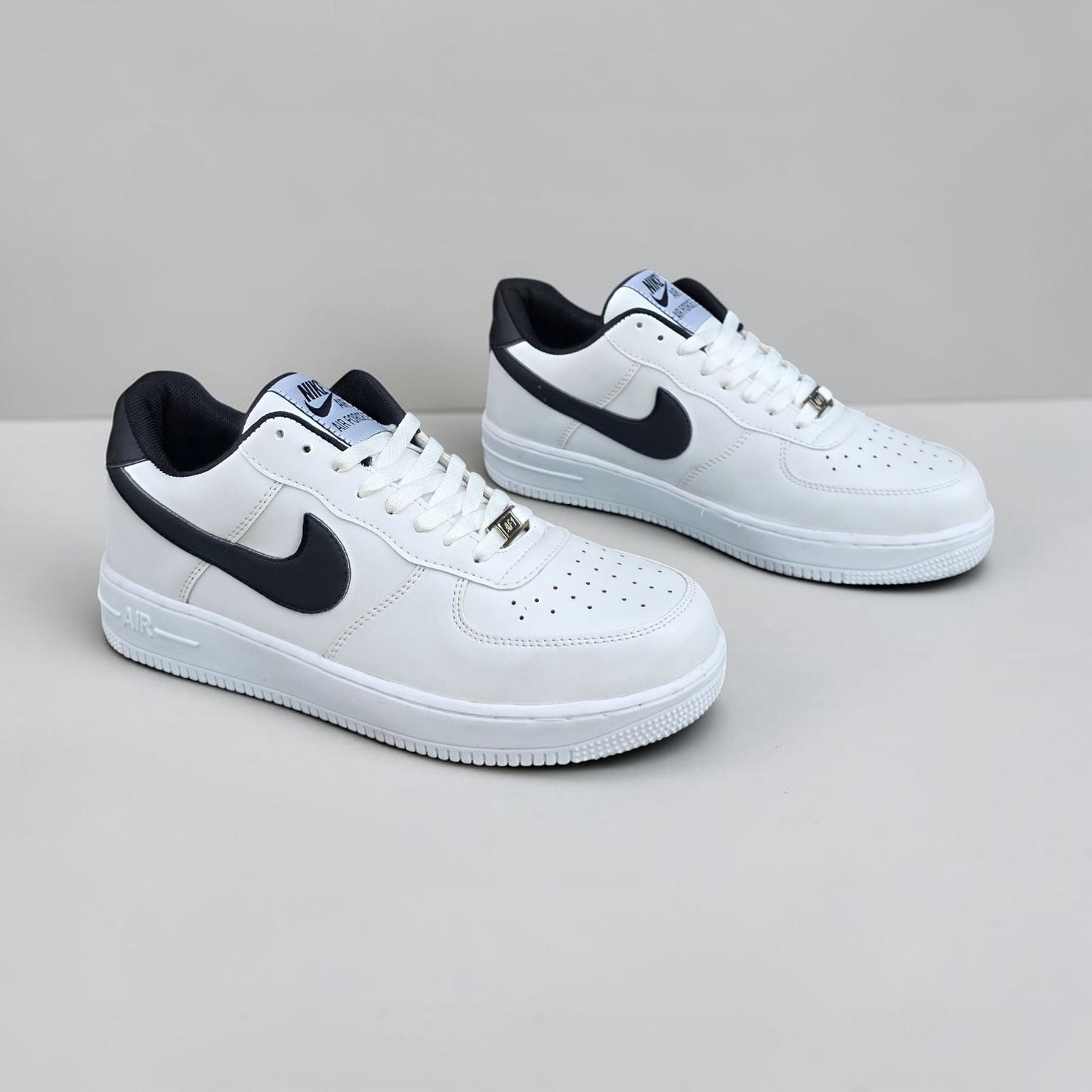 AF White/Black
